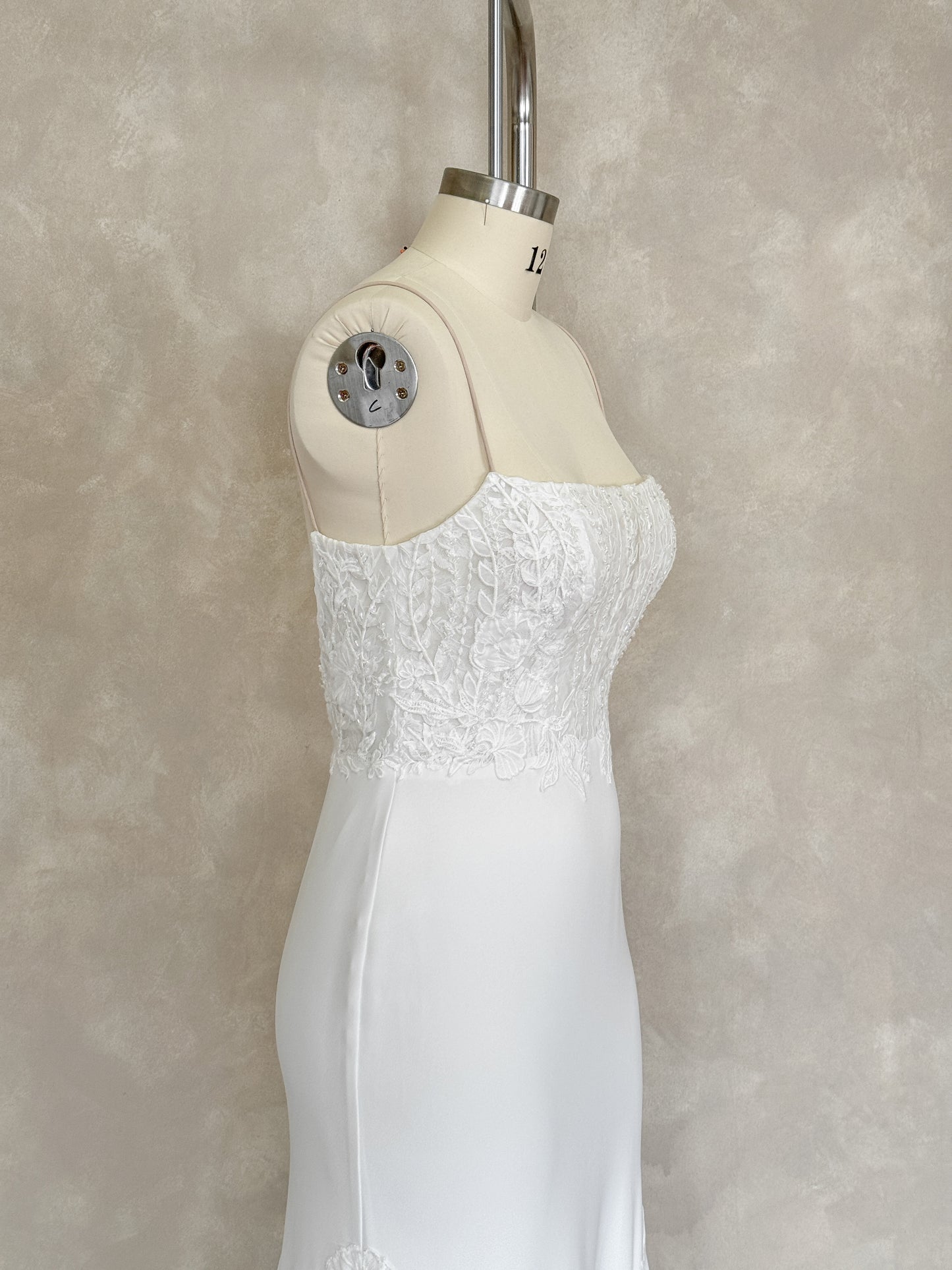 Aidan Gown - UK6