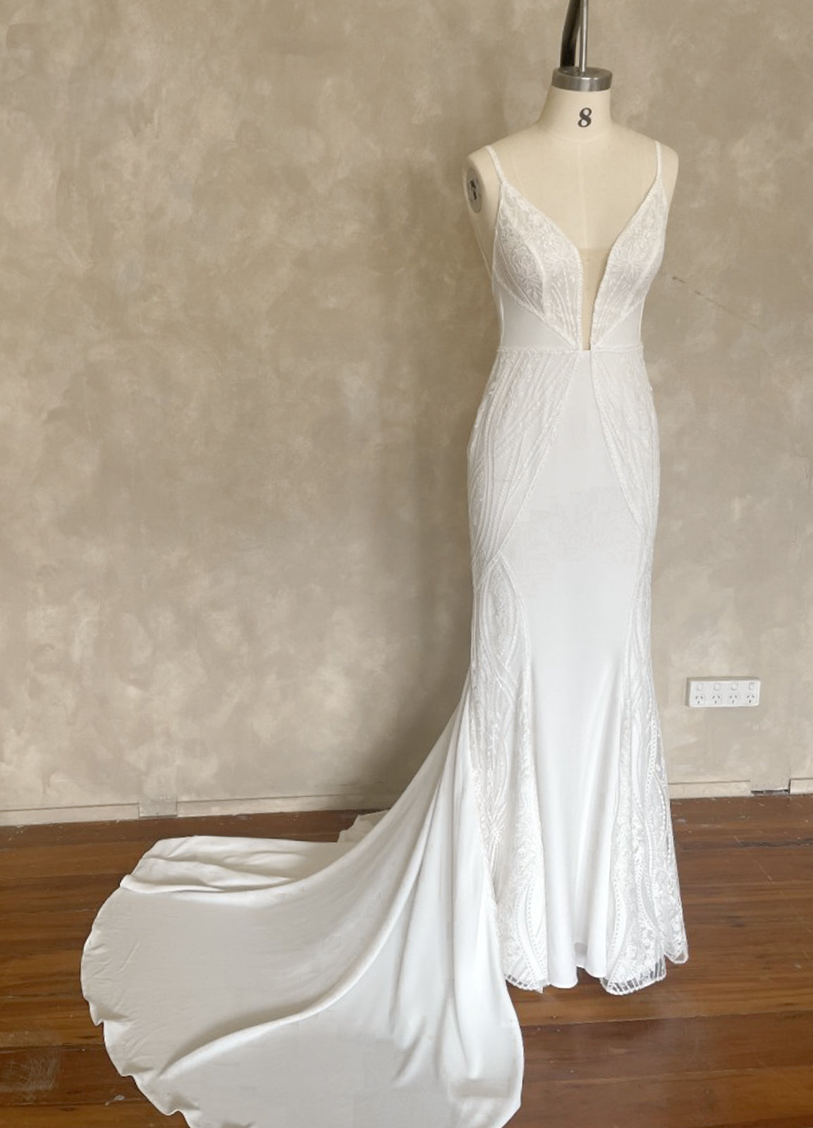Reece Gown - UK8