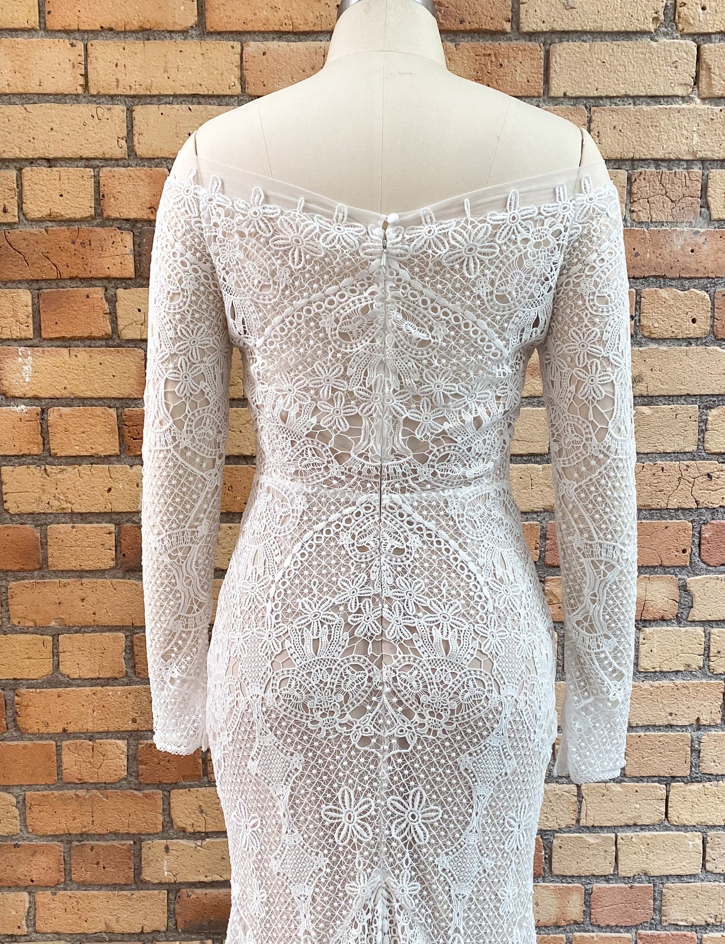Dylan Gown - UK14