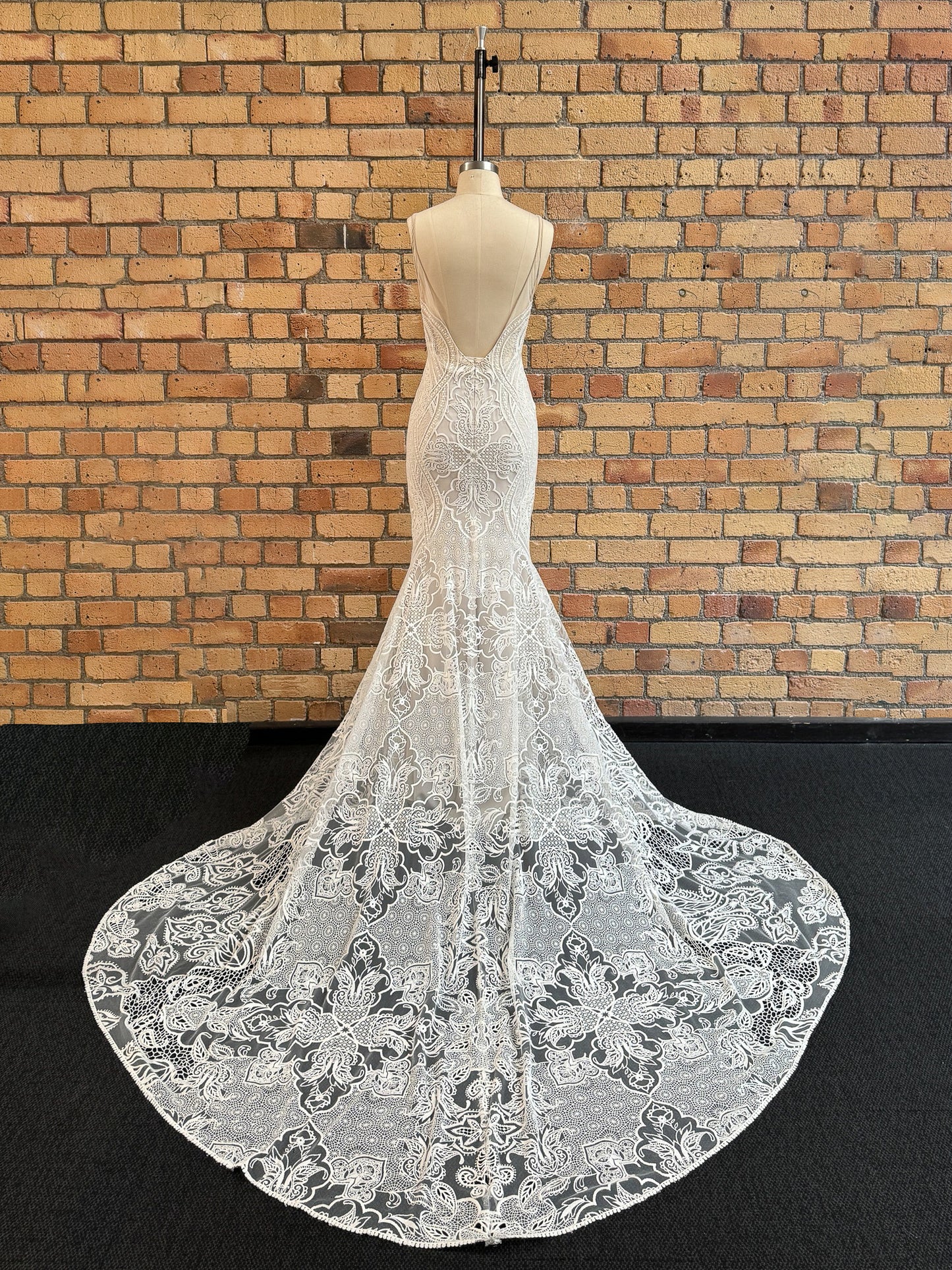 Atlas Gown - UK 8