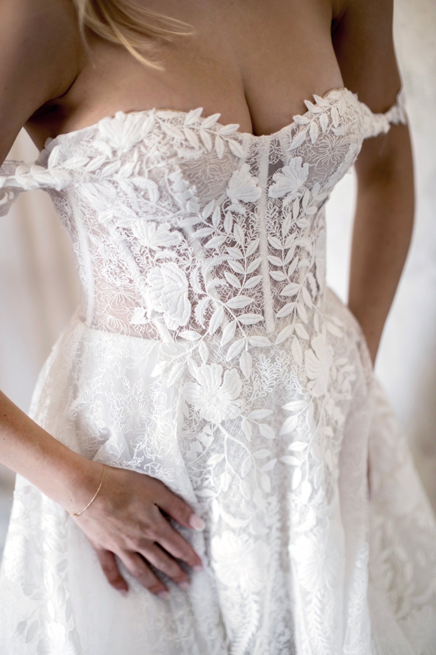 Cole Gown - UK 16 DD