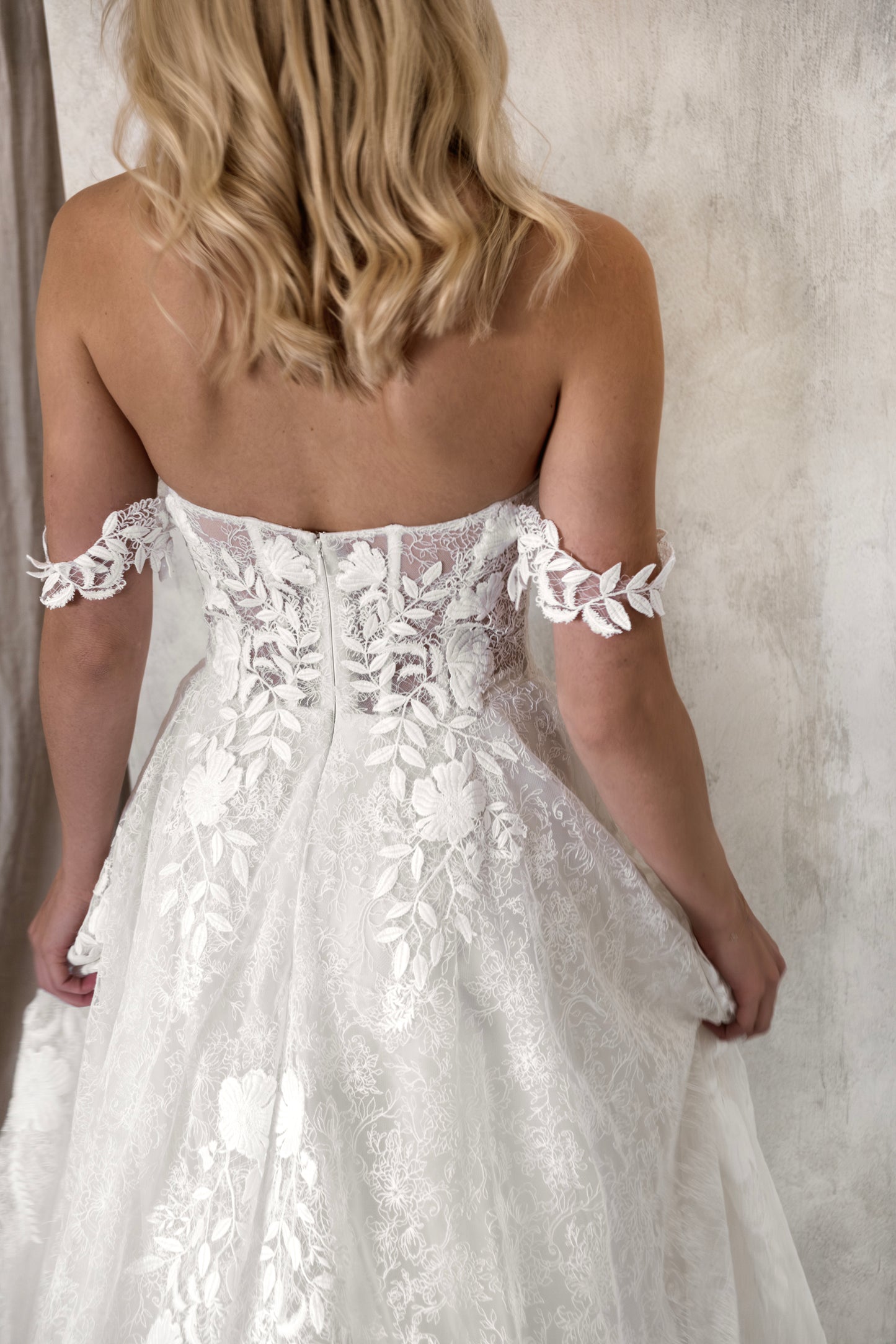 Cole Gown - UK 16 DD