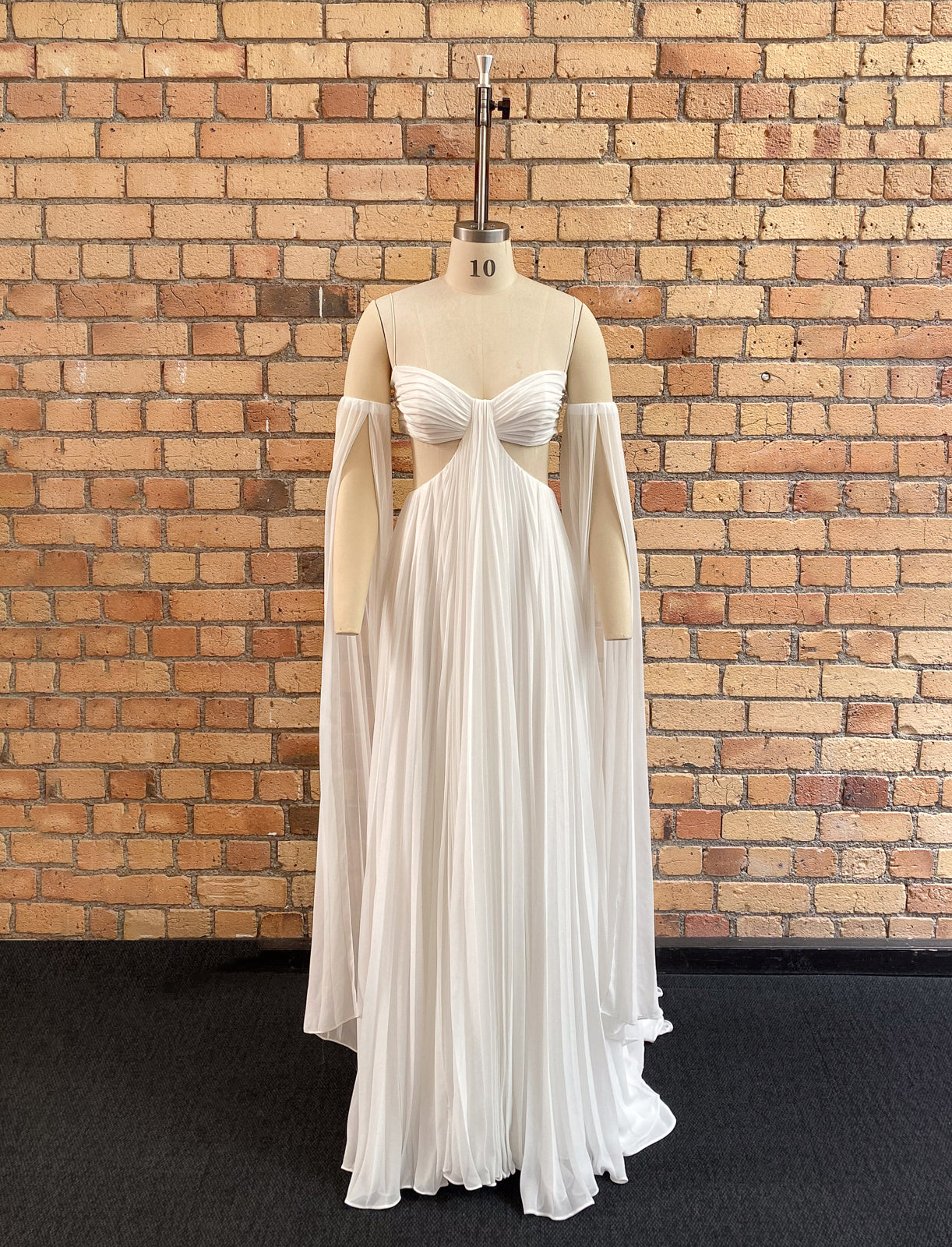 Oasis Off White - UK10