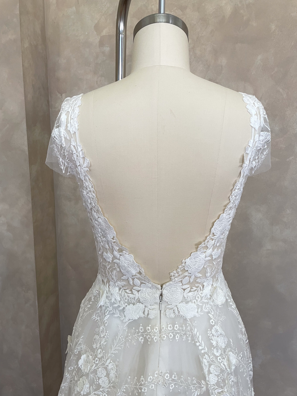 Blake Gown - UK10