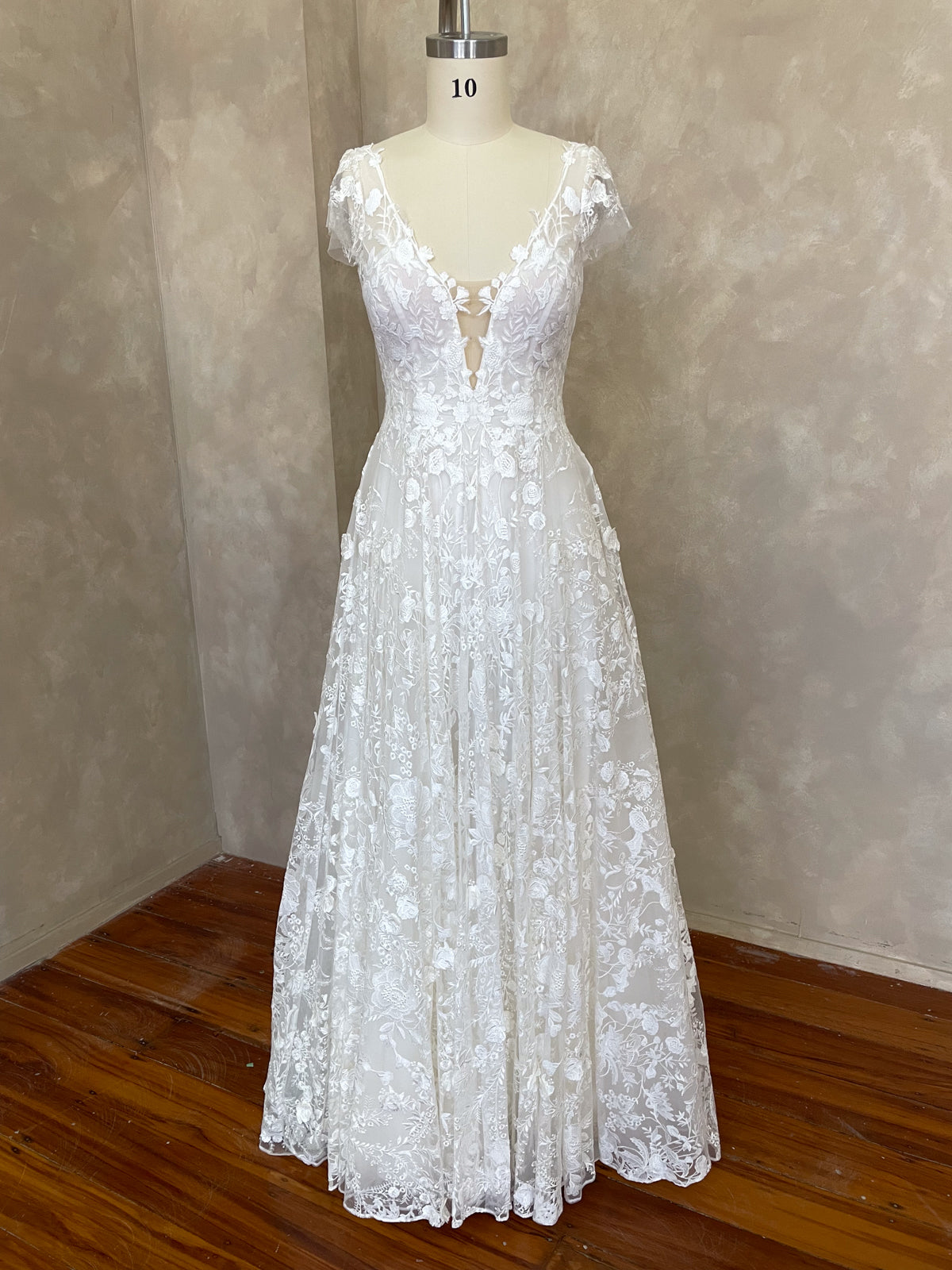 Blake Gown - UK10