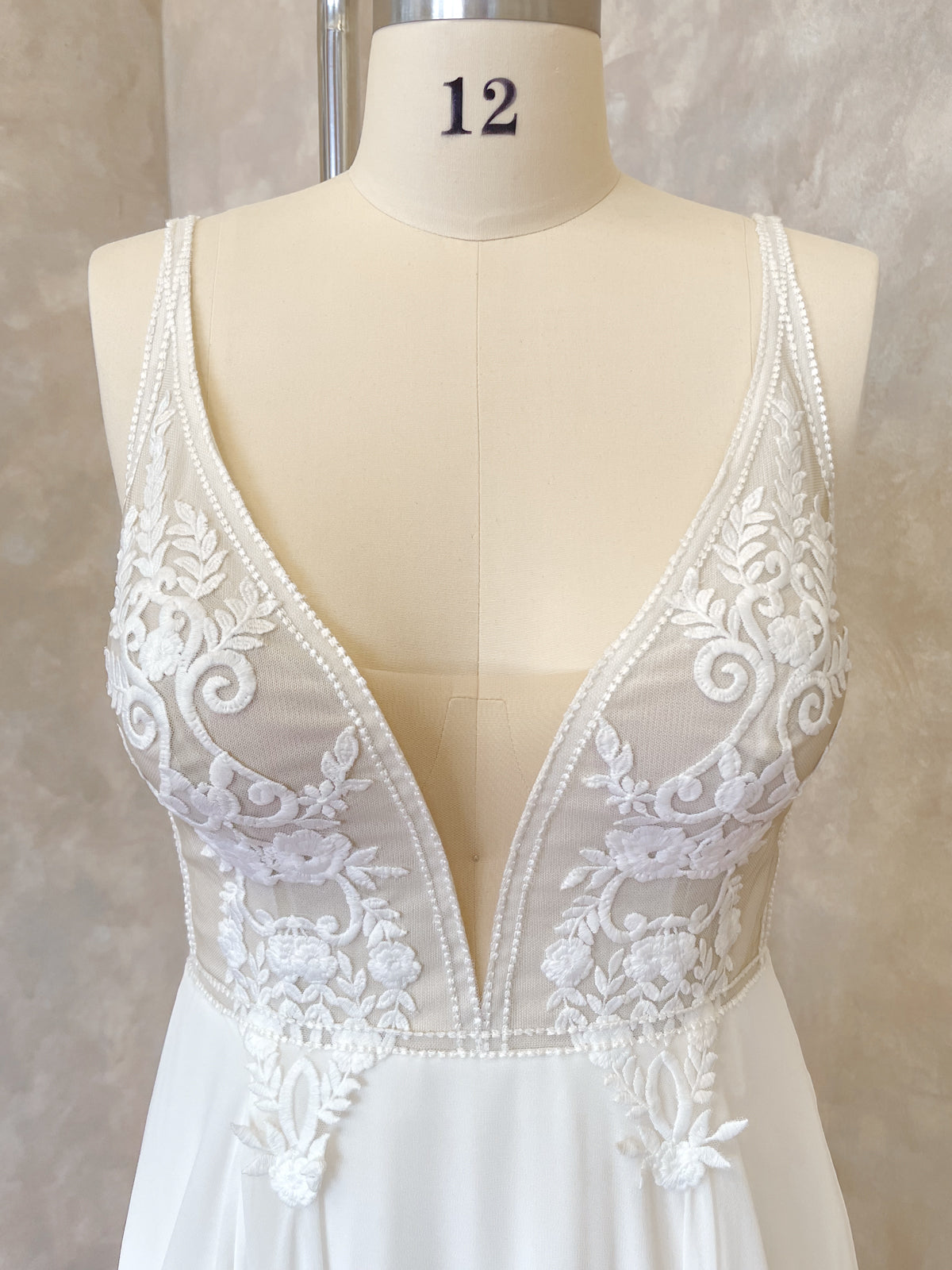 Noble Gown - UK 16