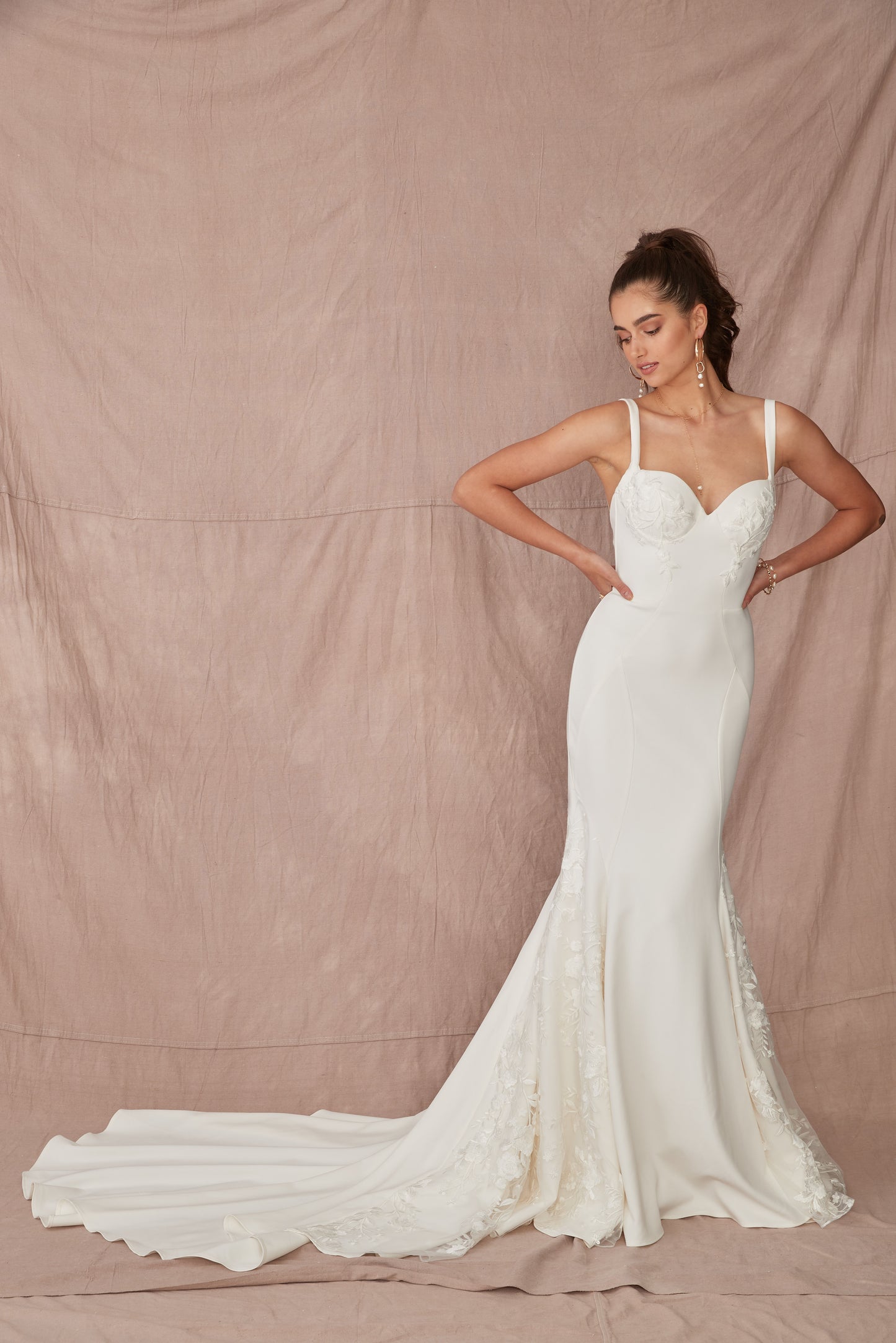 Brady Gown - UK8 C cup