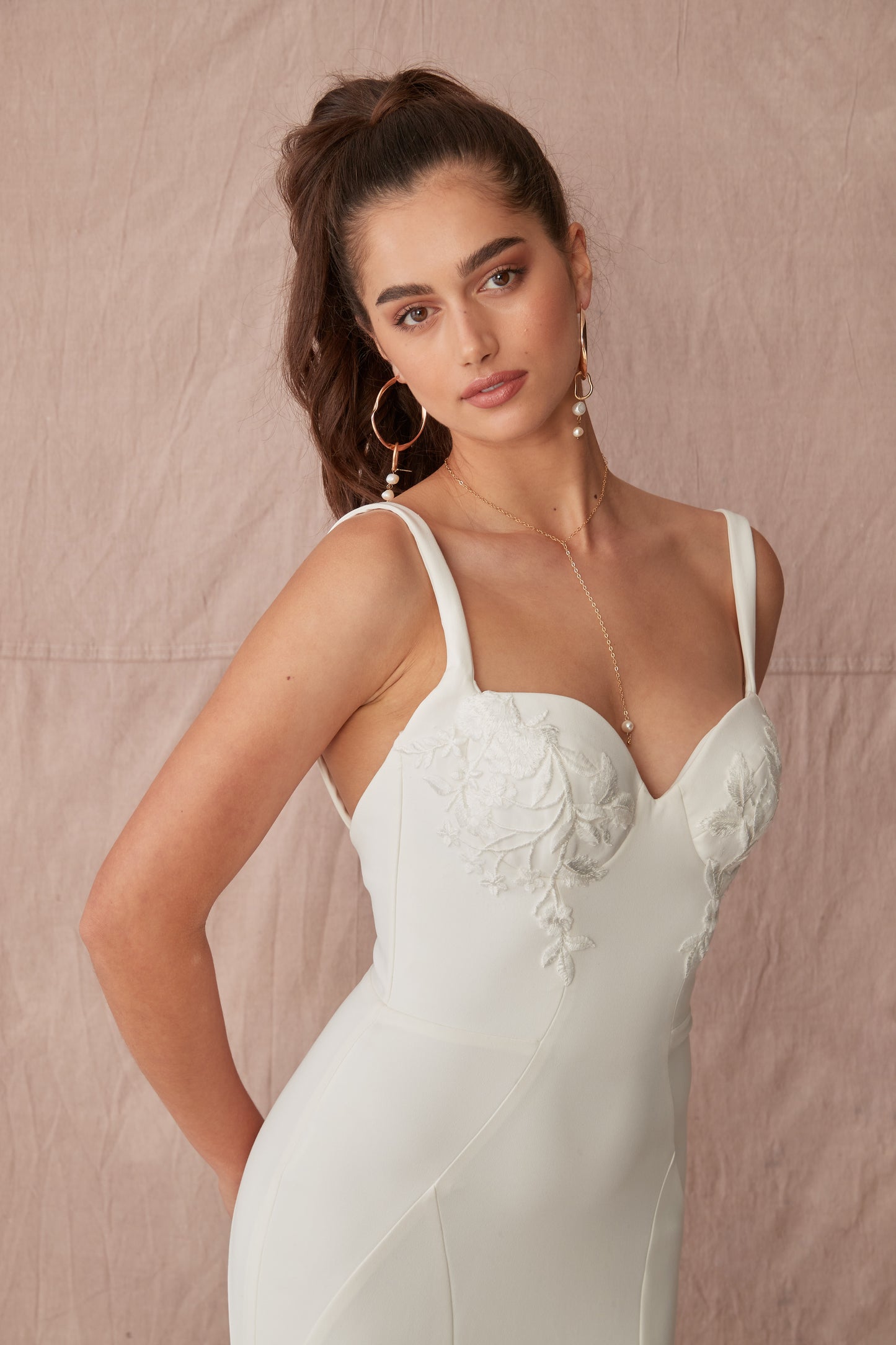 Brady Gown - UK20 C cup