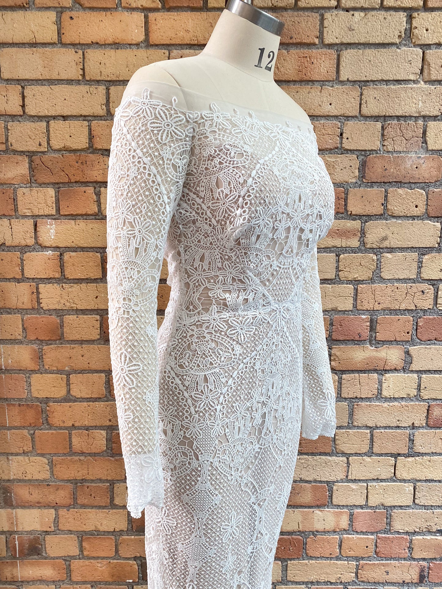 Dylan Gown - UK14