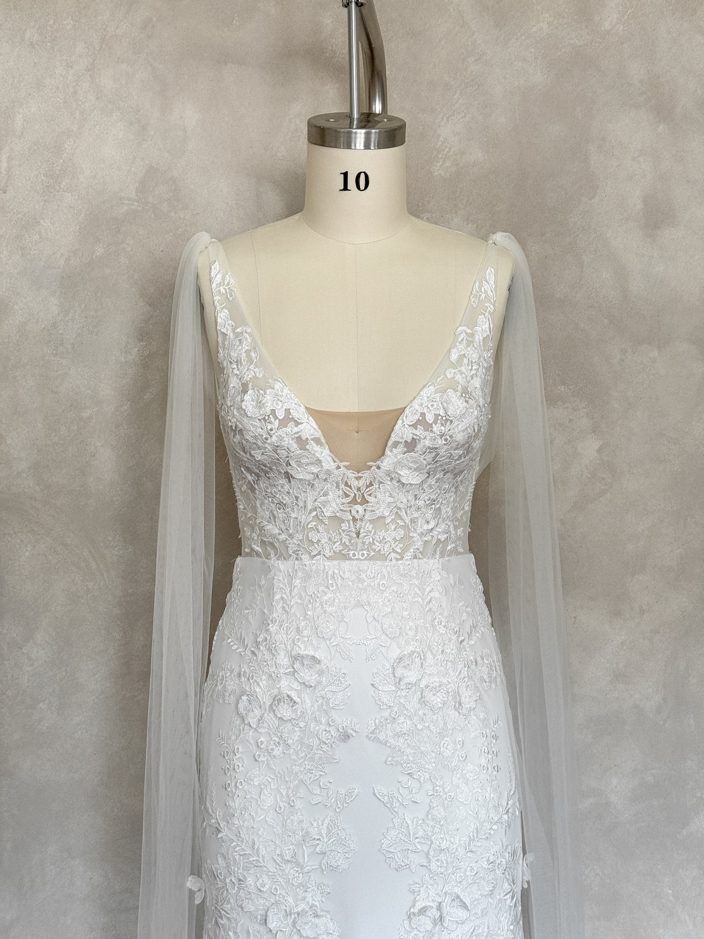 Owen Gown - UK 12