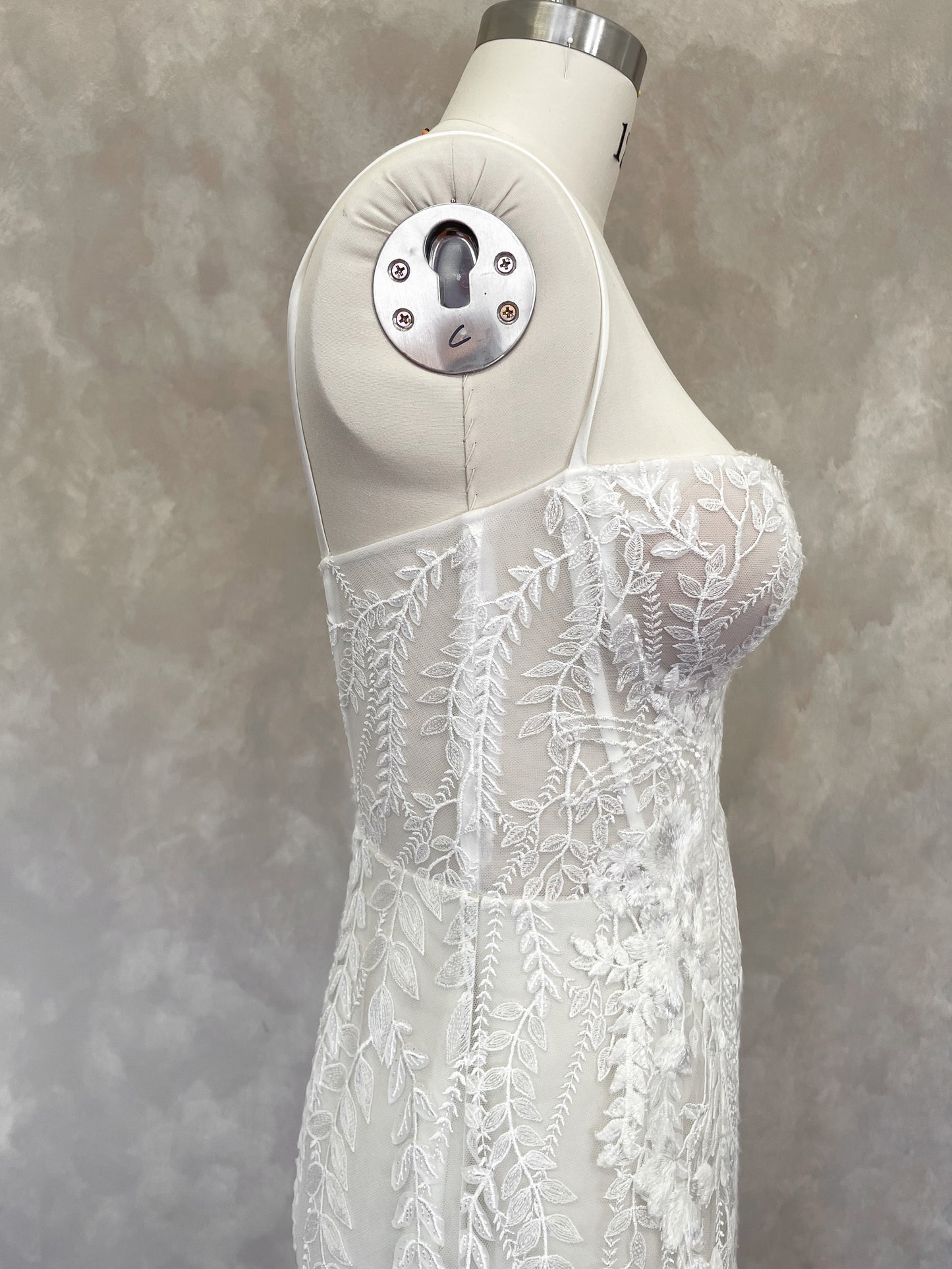 Emmett Gown - UK 12 C