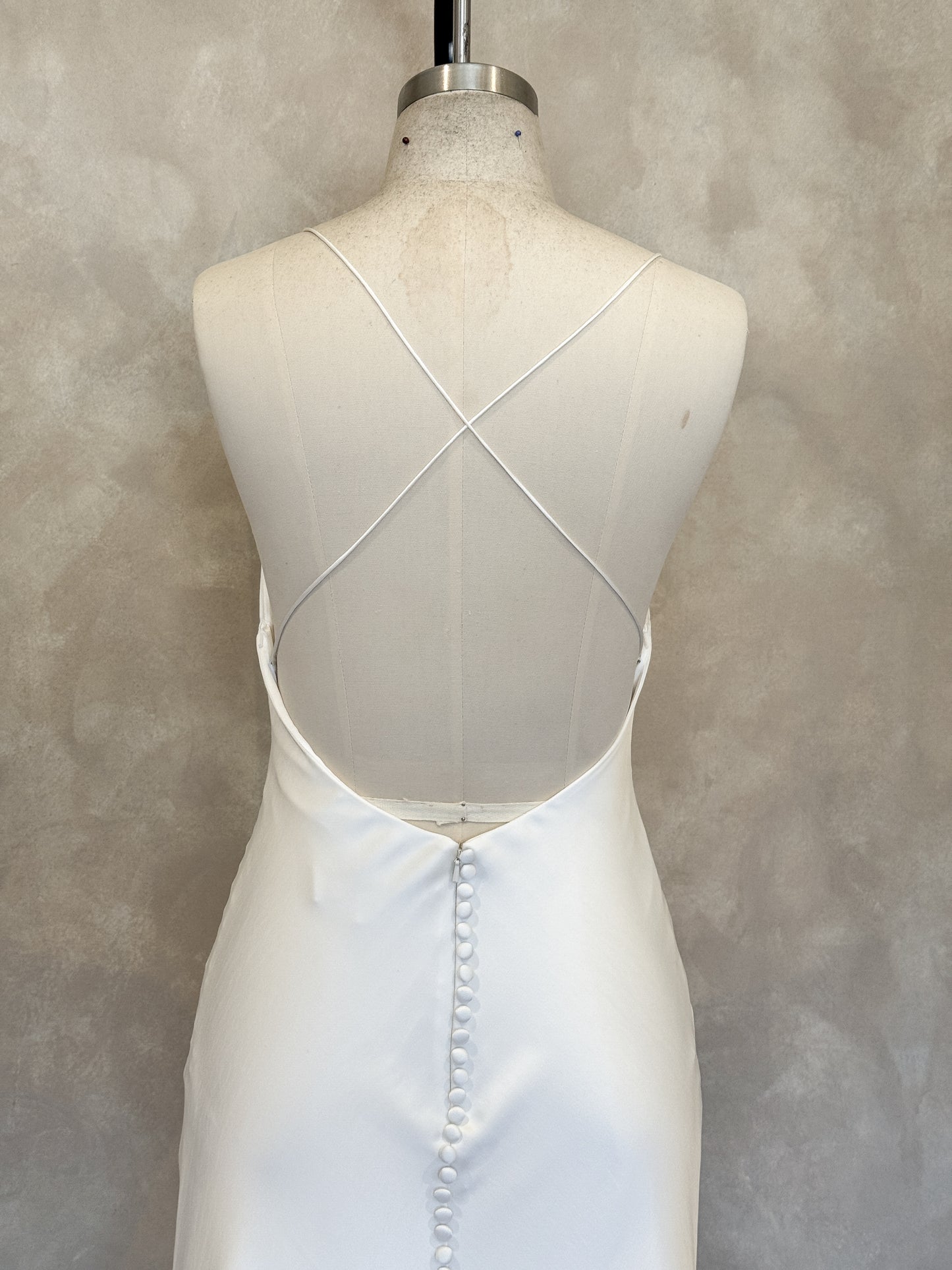 Palm Off-White - UK 10