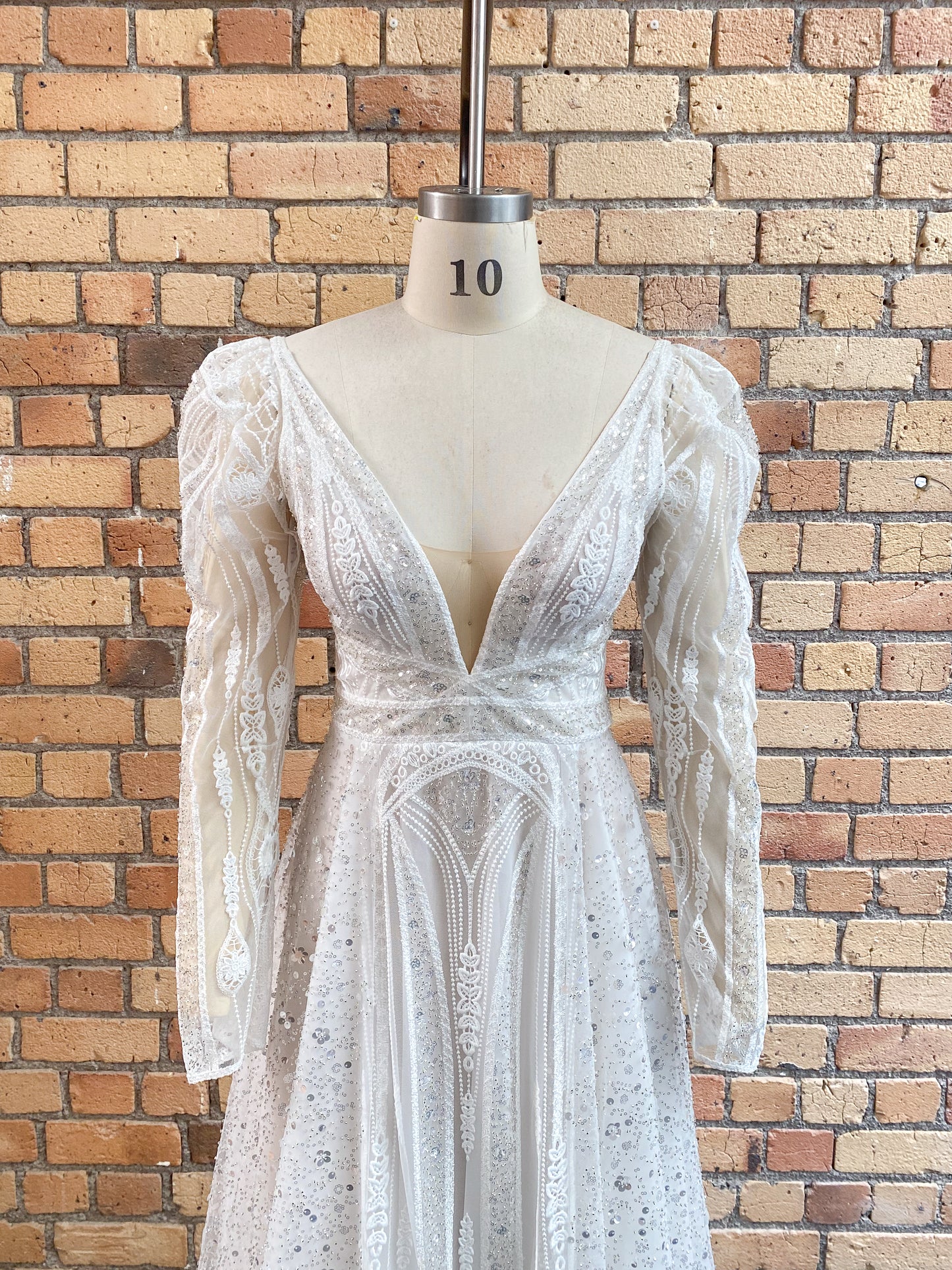 Valley Off-White Gown - UK10