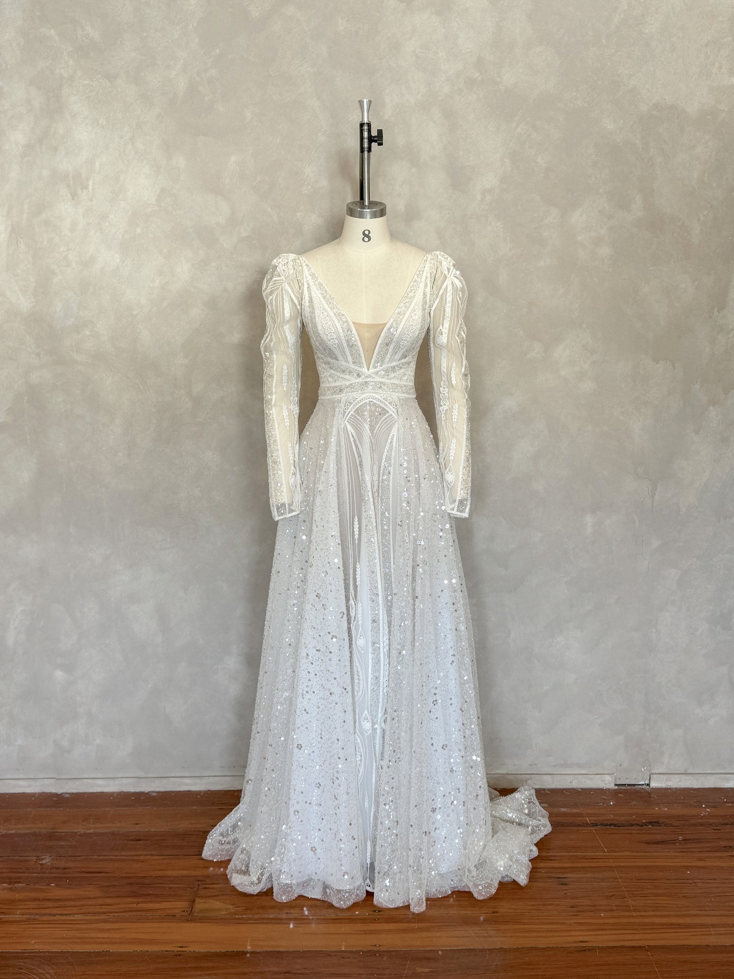 Valley Off-White Gown - UK8