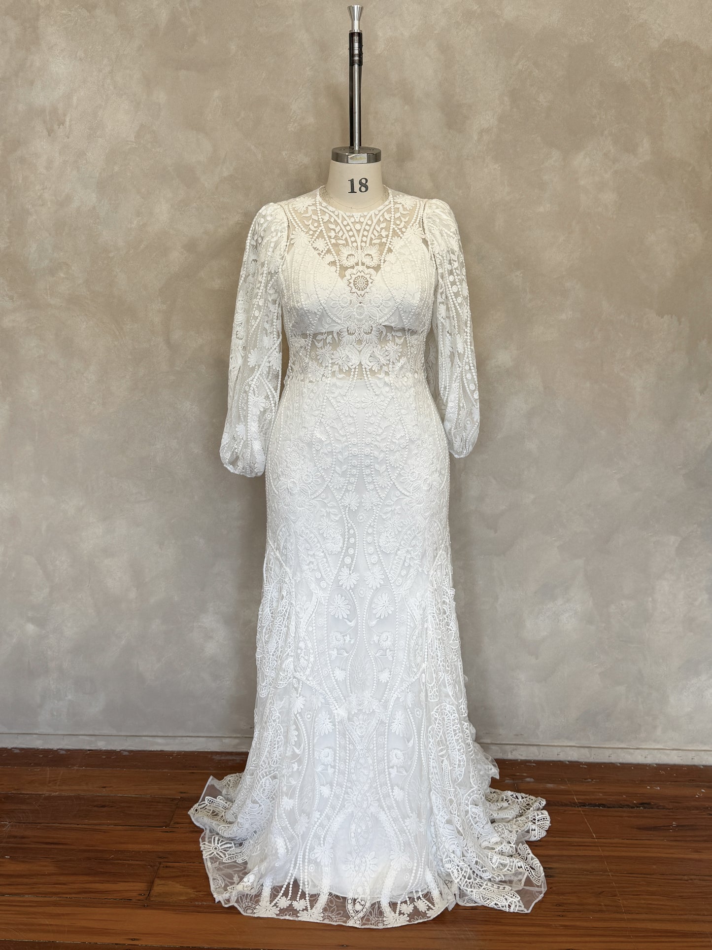 Joni Off-White Gown - UK18