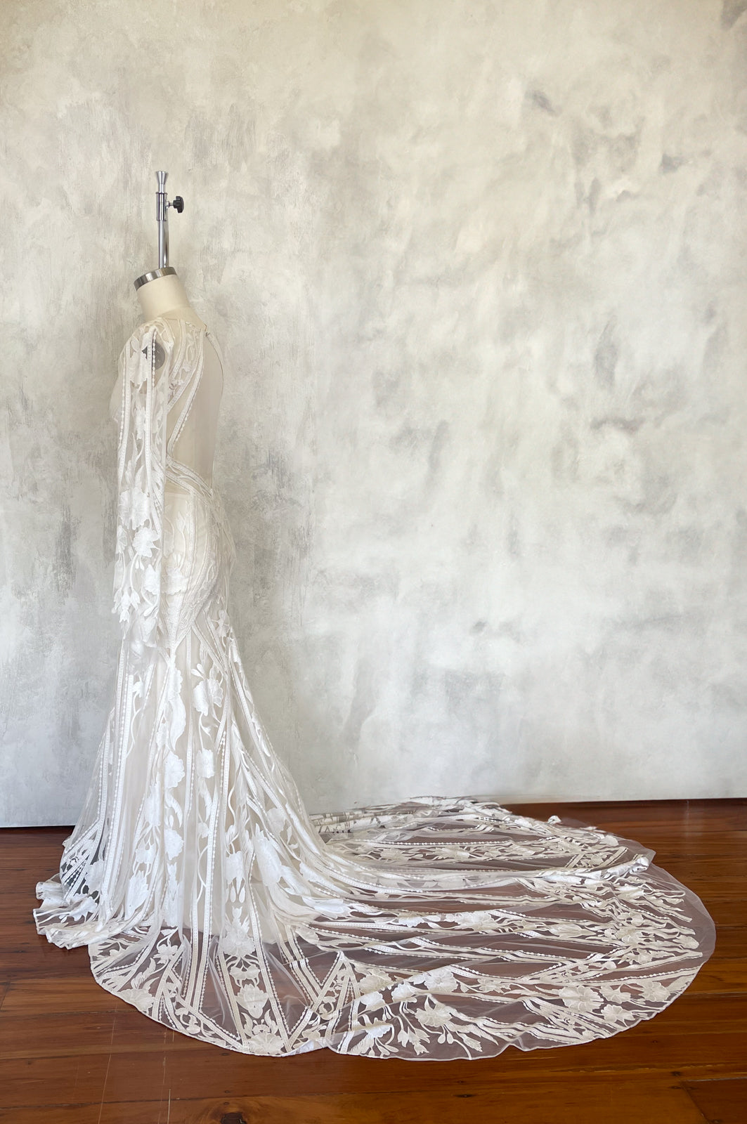 Rider Gown Off White - UK10