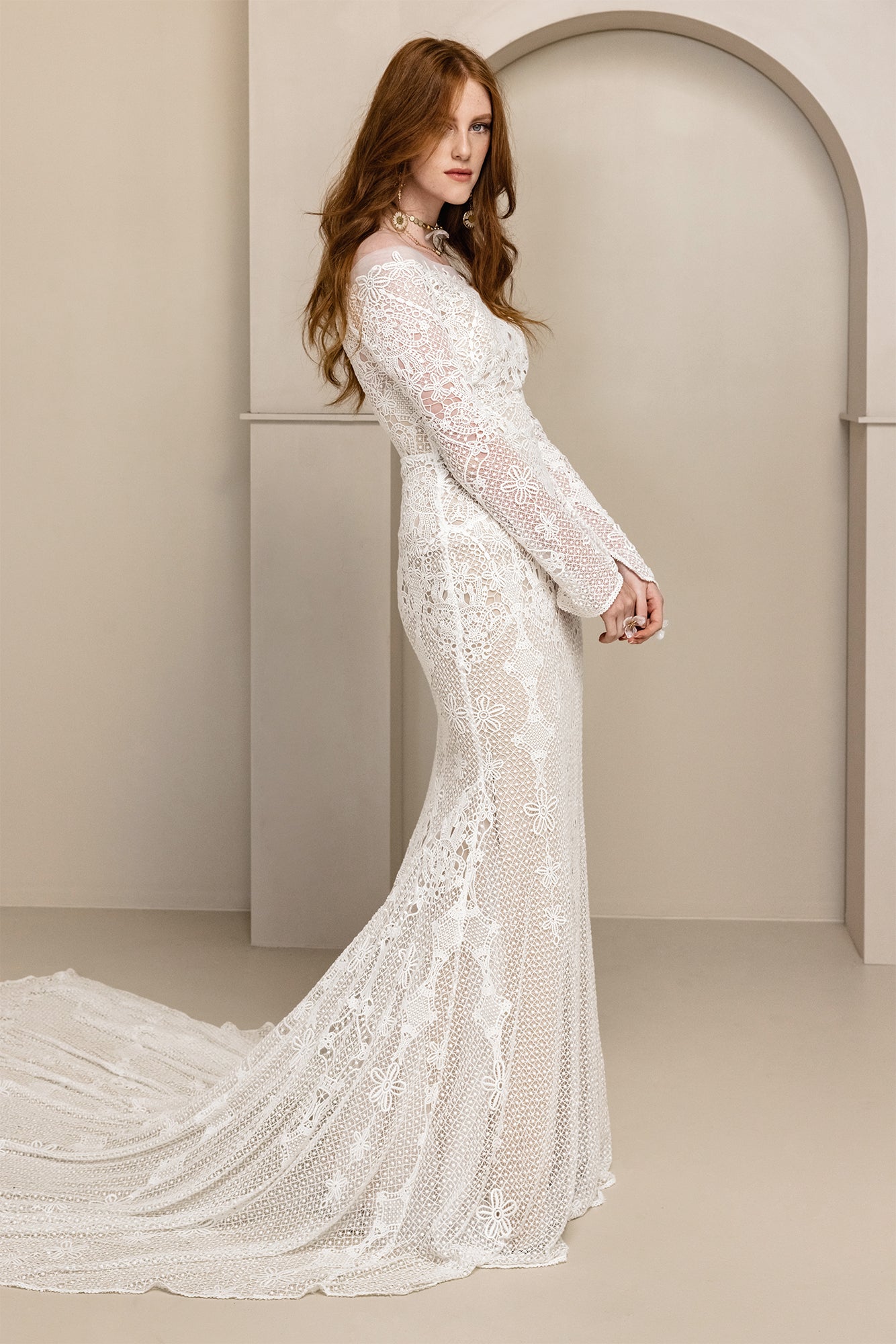 Dylan Gown - UK8 Rue De Seine - Sample Sale Dylan Gown - UK8 Rue De Seine - Sample Sale