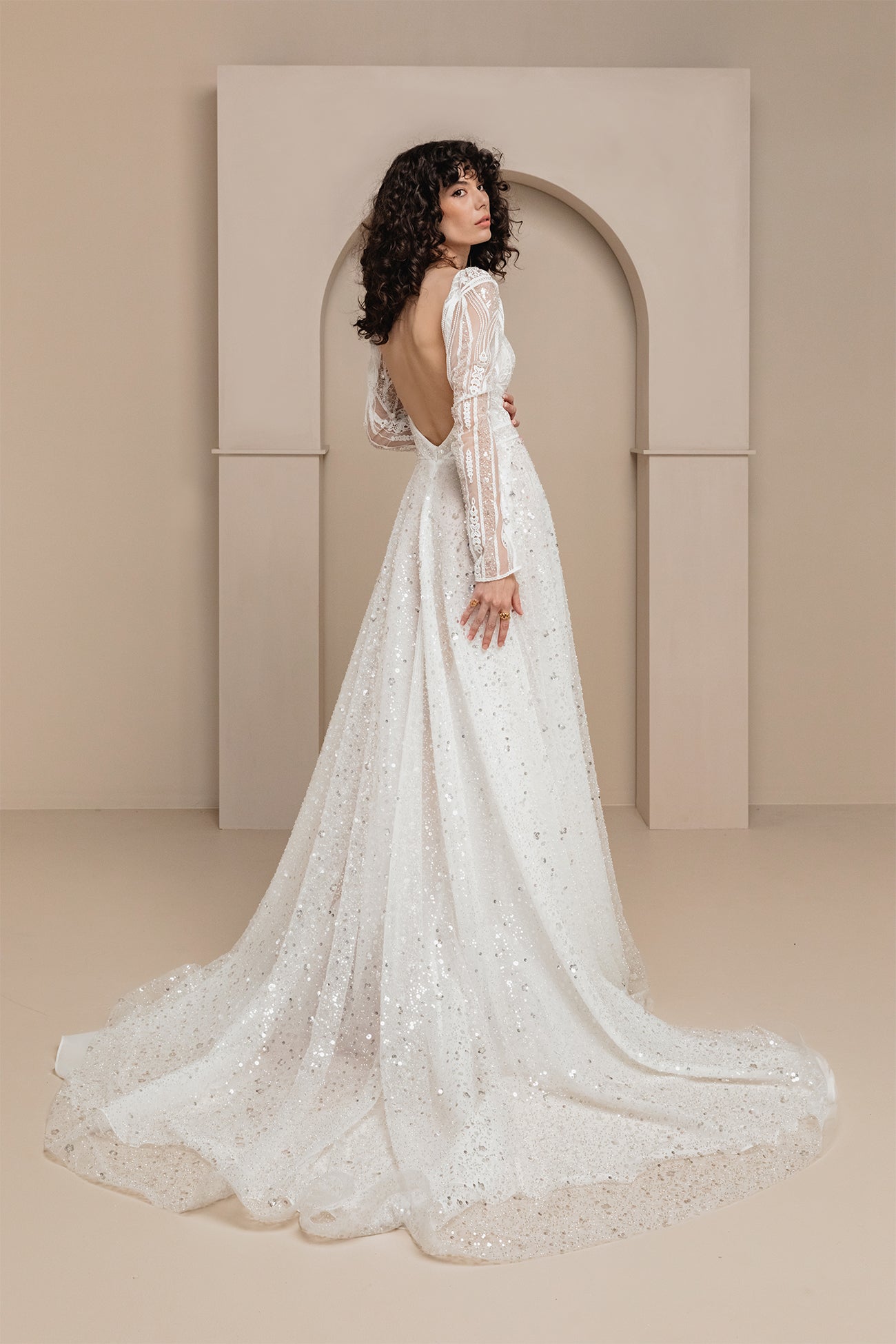 Valley Off-White Gown - UK8