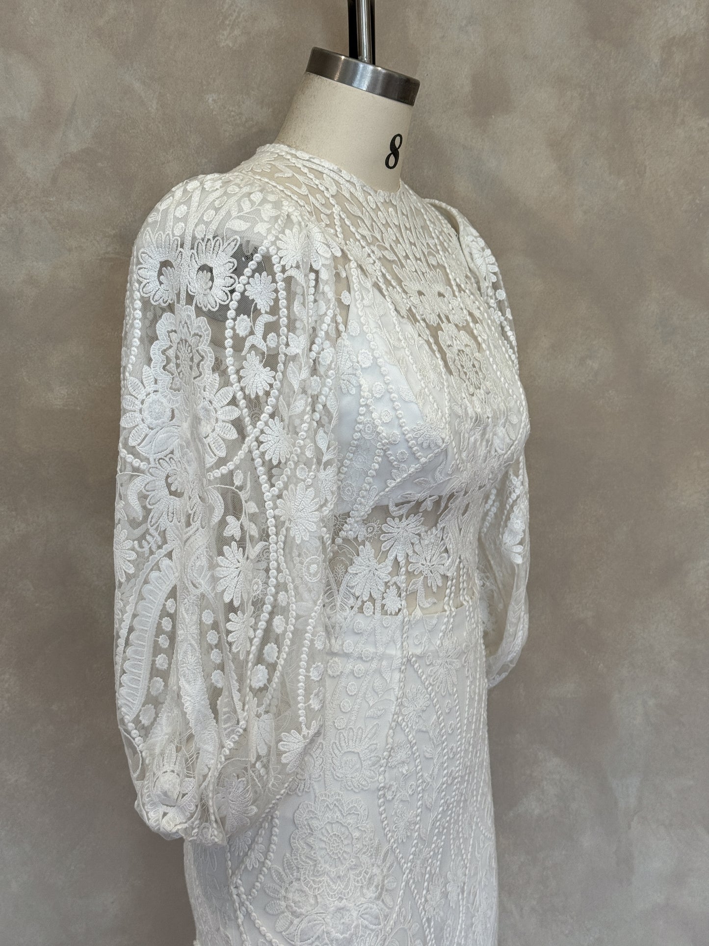 Joni Off White Sleeves - Small