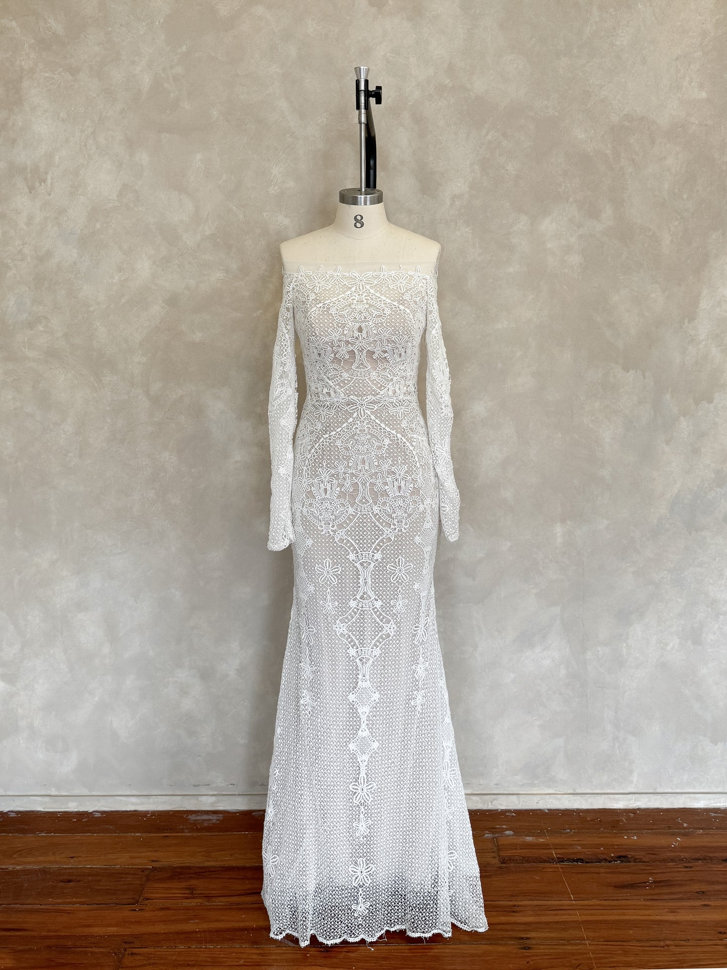 Dylan Gown - UK8